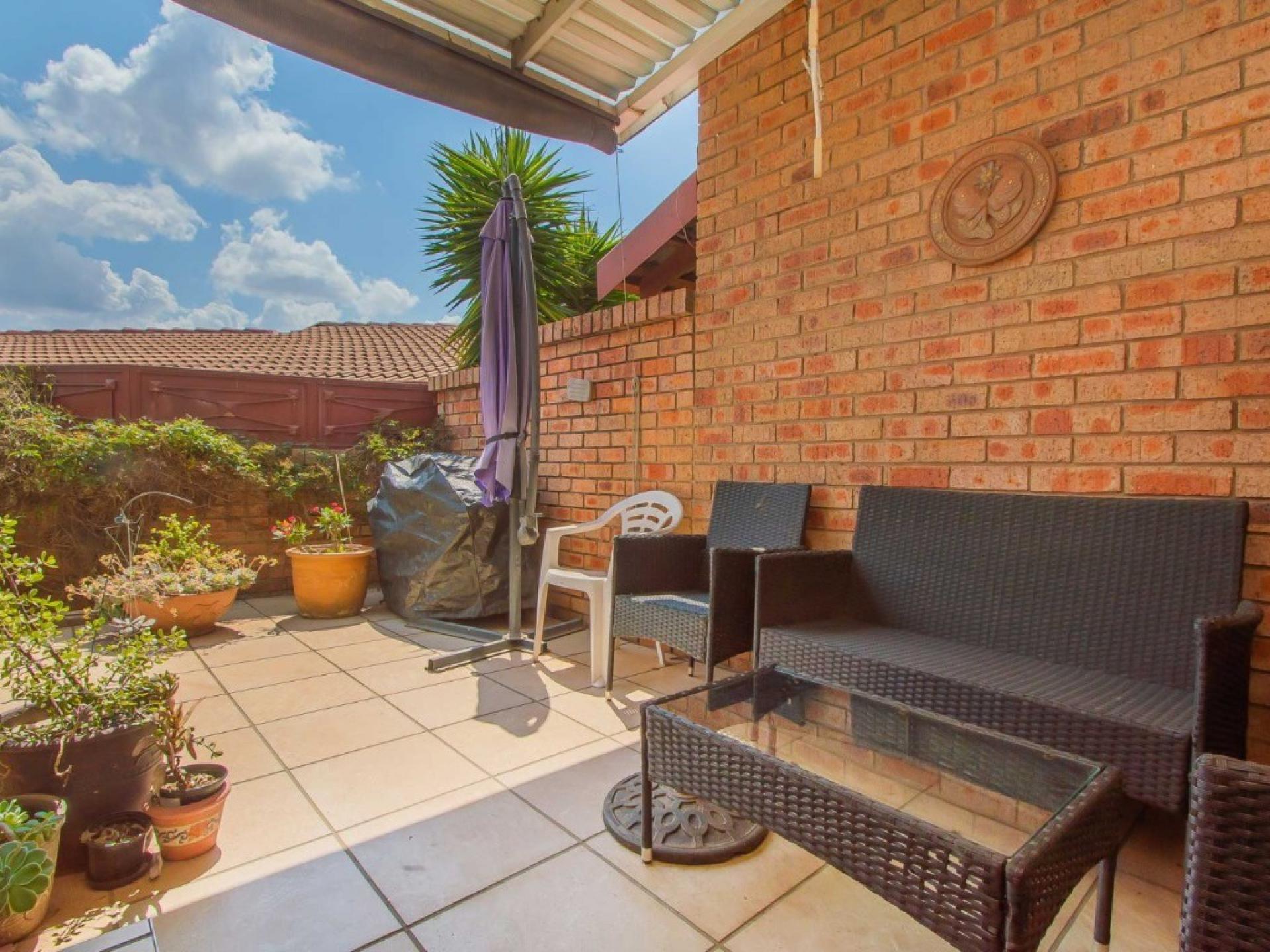  of property in Helderkruin
