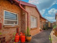  of property in Helderkruin