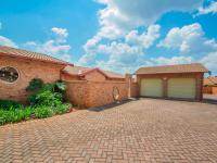  of property in Helderkruin