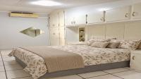 Bed Room 1 of property in Bombay Heights