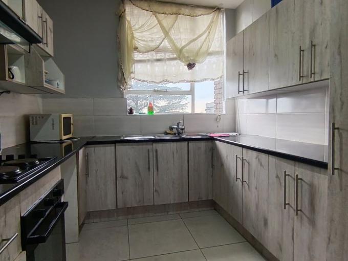 2 Bedroom Apartment for Sale For Sale in South Crest - MR724101