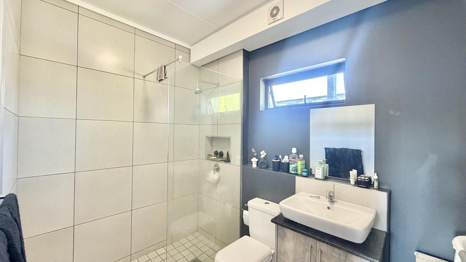 Bathroom 1 of property in Nelspruit Central