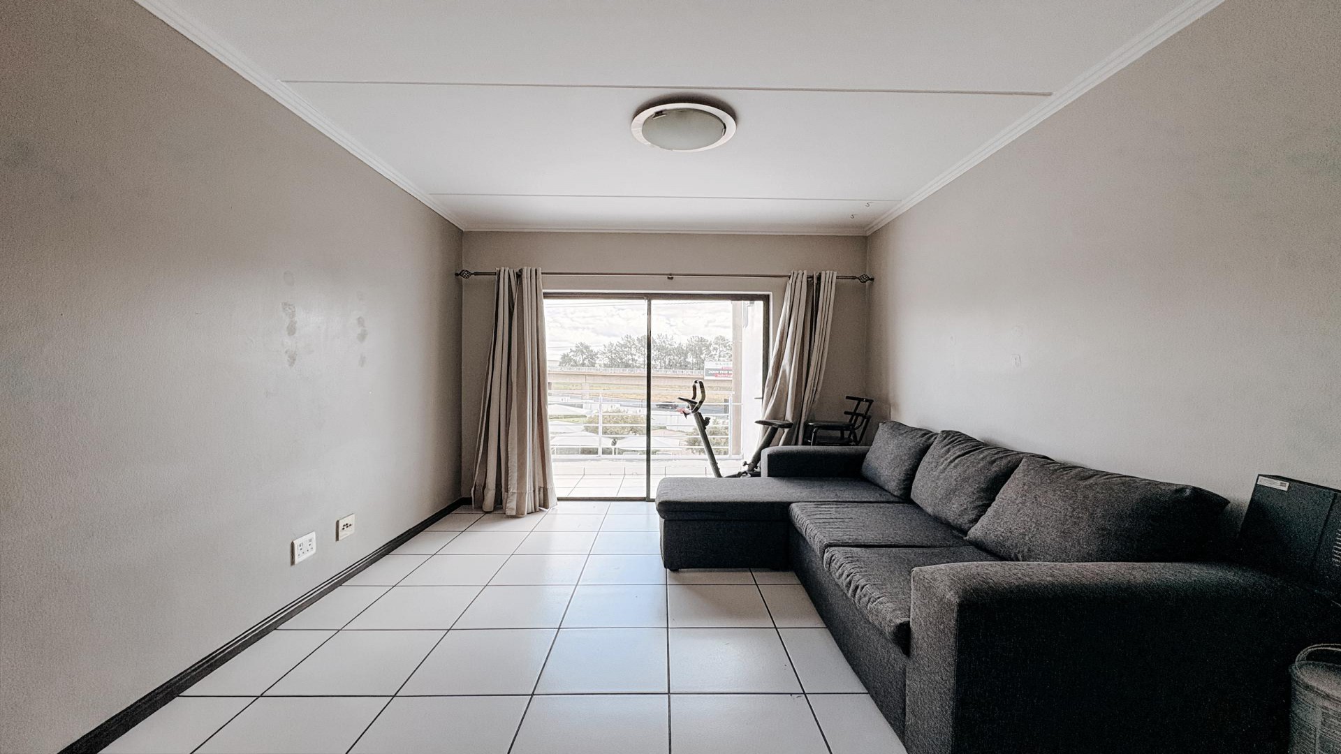Lounges of property in Greenstone Hill