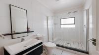 Bathroom 1 of property in Greenstone Hill