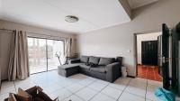 Lounges of property in Greenstone Hill