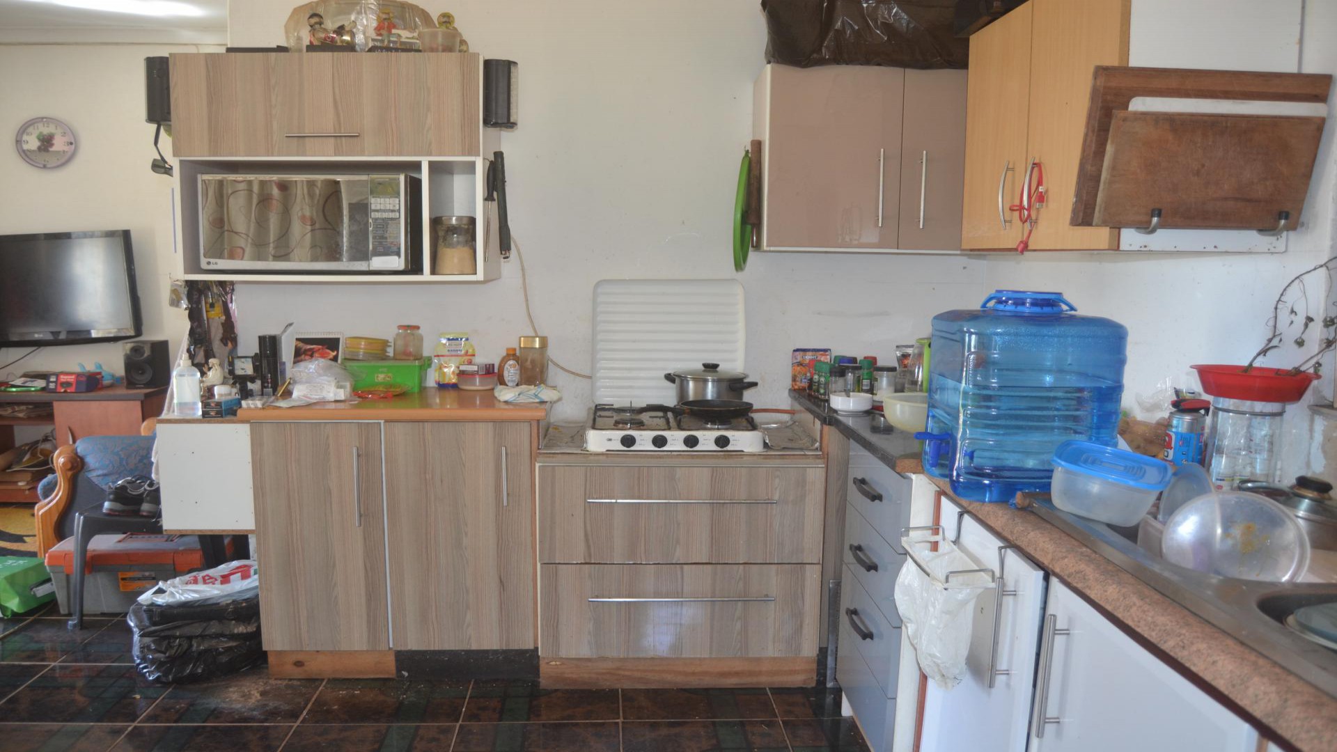 Kitchen of property in Umkomaas