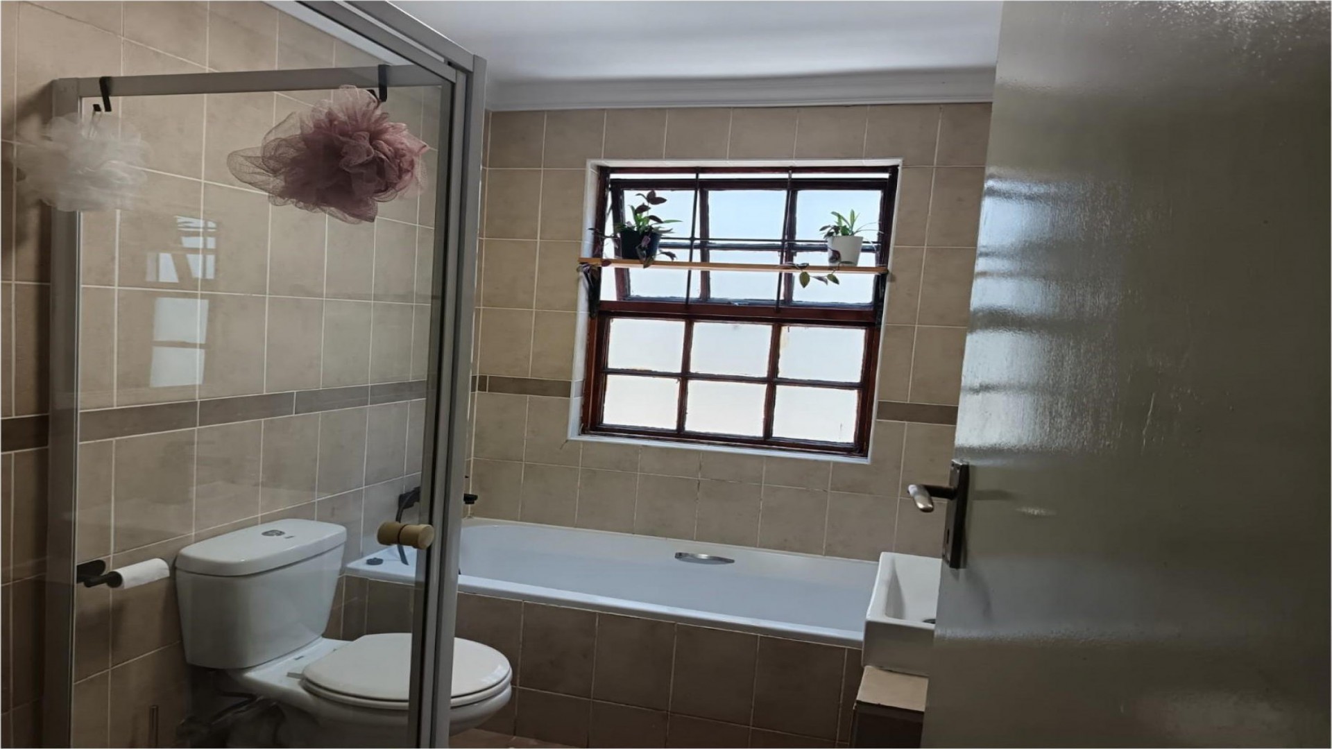 Bathroom 1 of property in Durbanville  