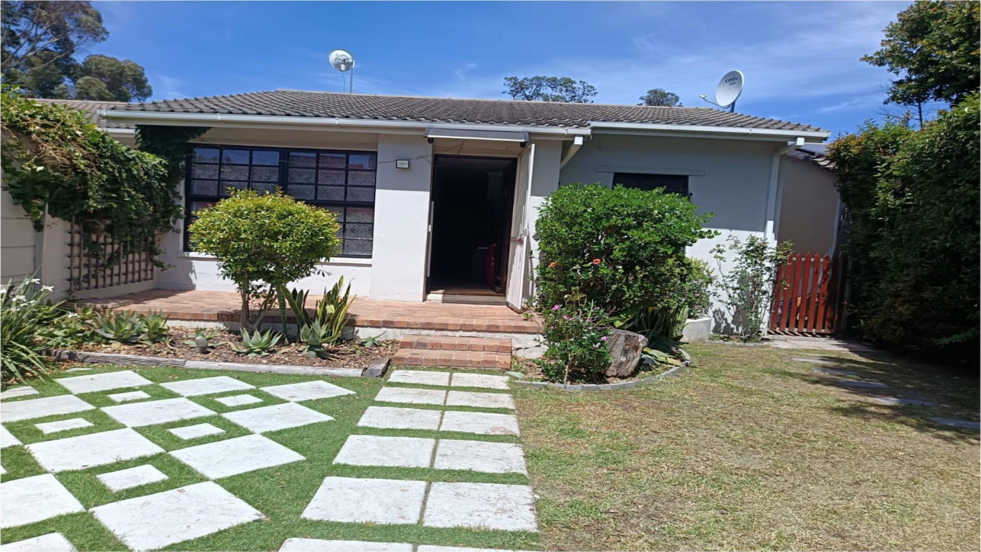 Front View of property in Durbanville  