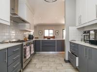  of property in Melodie
