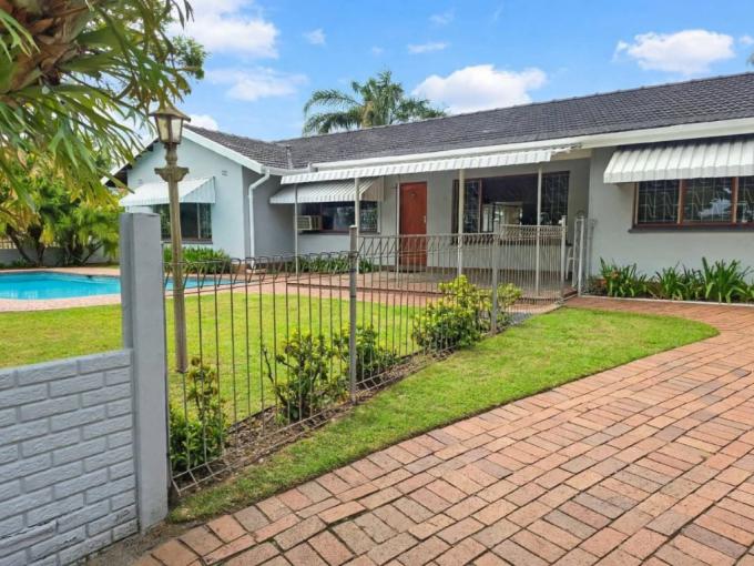 3 Bedroom House for Sale For Sale in Athlone Park - MR724170
