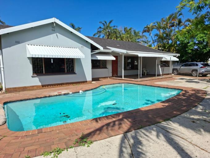 3 Bedroom House for Sale For Sale in Athlone Park - MR724170