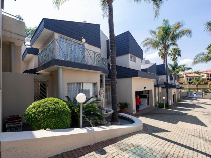 3 Bedroom Simplex for Sale For Sale in Bassonia - MR724179