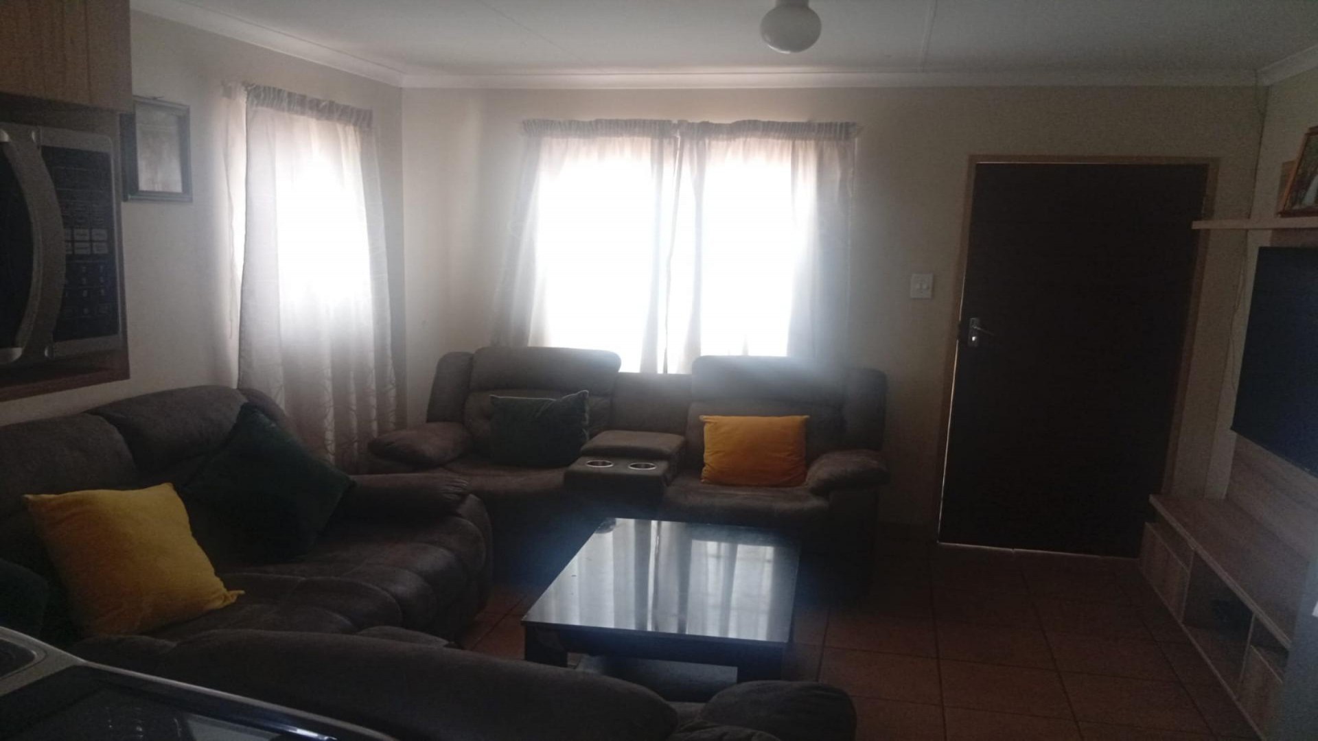 Lounges of property in Palm Ridge