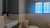 Main Bathroom - 7 square meters of property in Erand Gardens