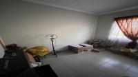 Bed Room 2 of property in Amalinda