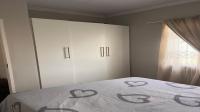 Bed Room 1 of property in Amalinda