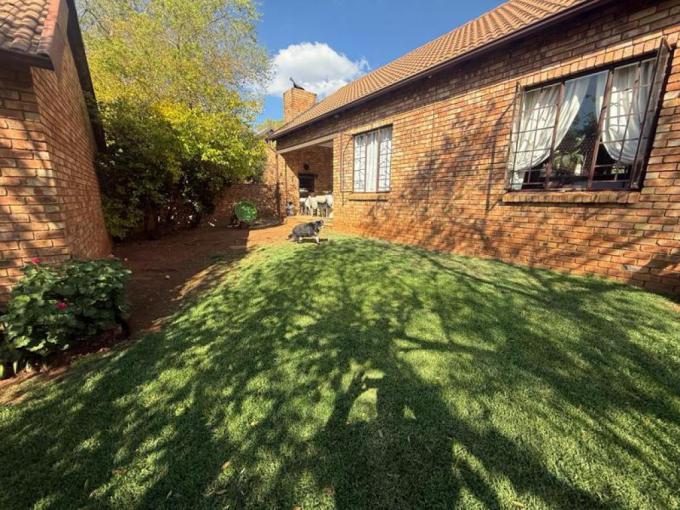 2 Bedroom Simplex to Rent in Brookelands Lifestyle Estate - Property to rent - MR724280