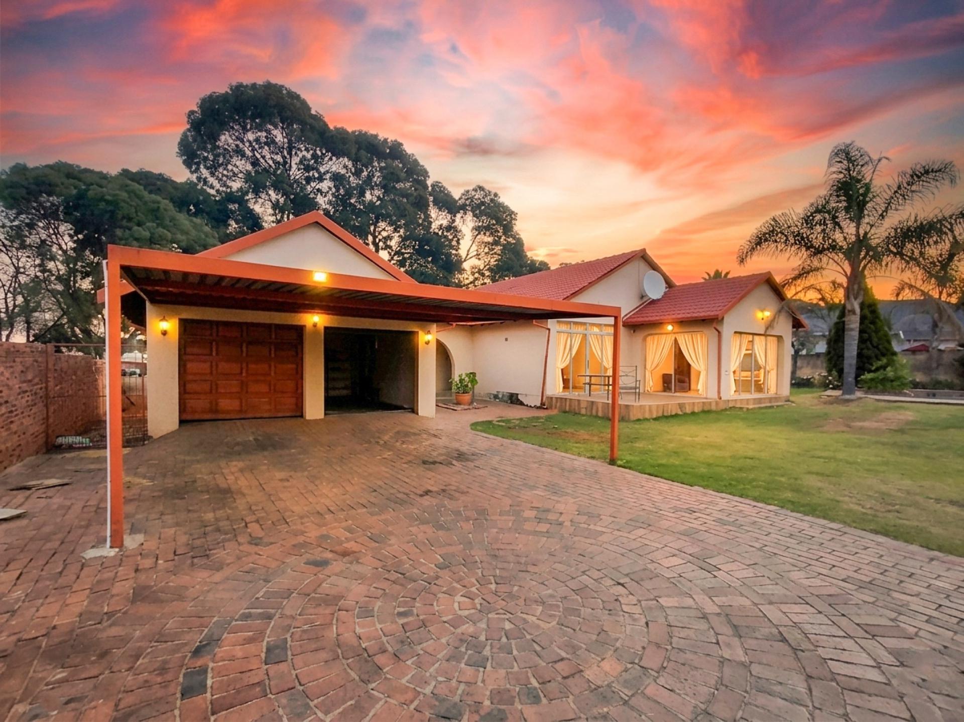  of property in Helderkruin