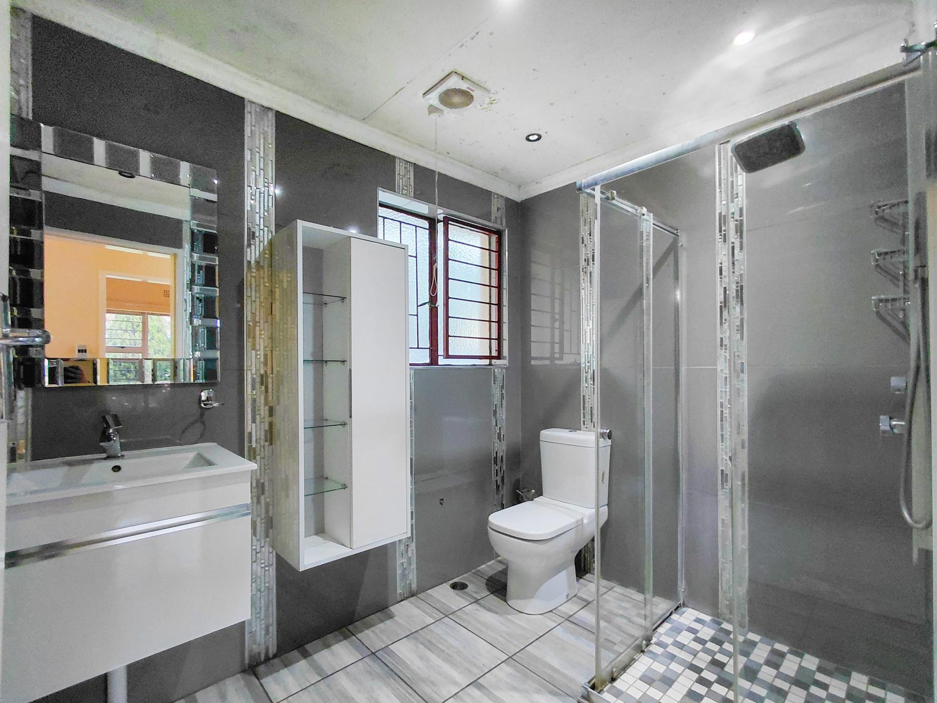  of property in Helderkruin