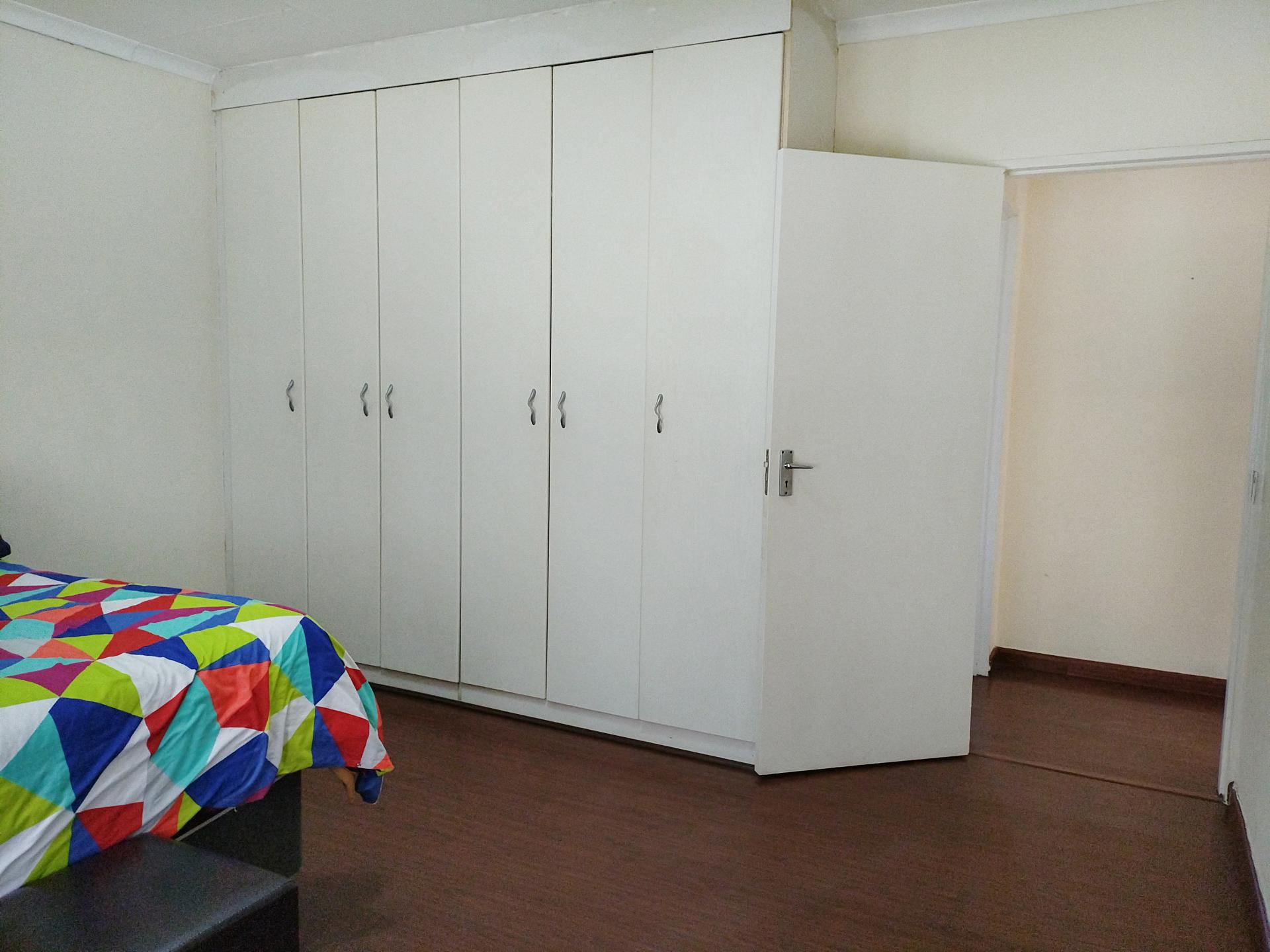  of property in Helderkruin
