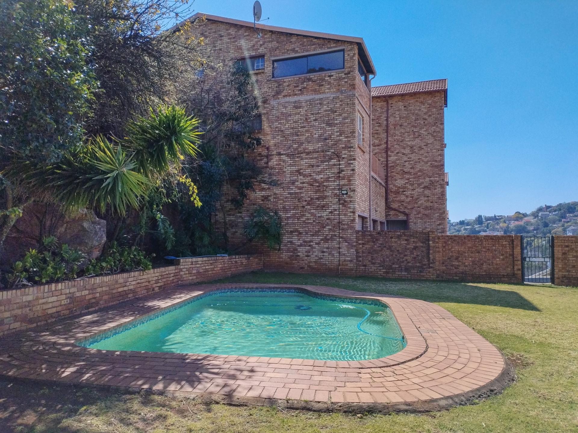  of property in Helderkruin