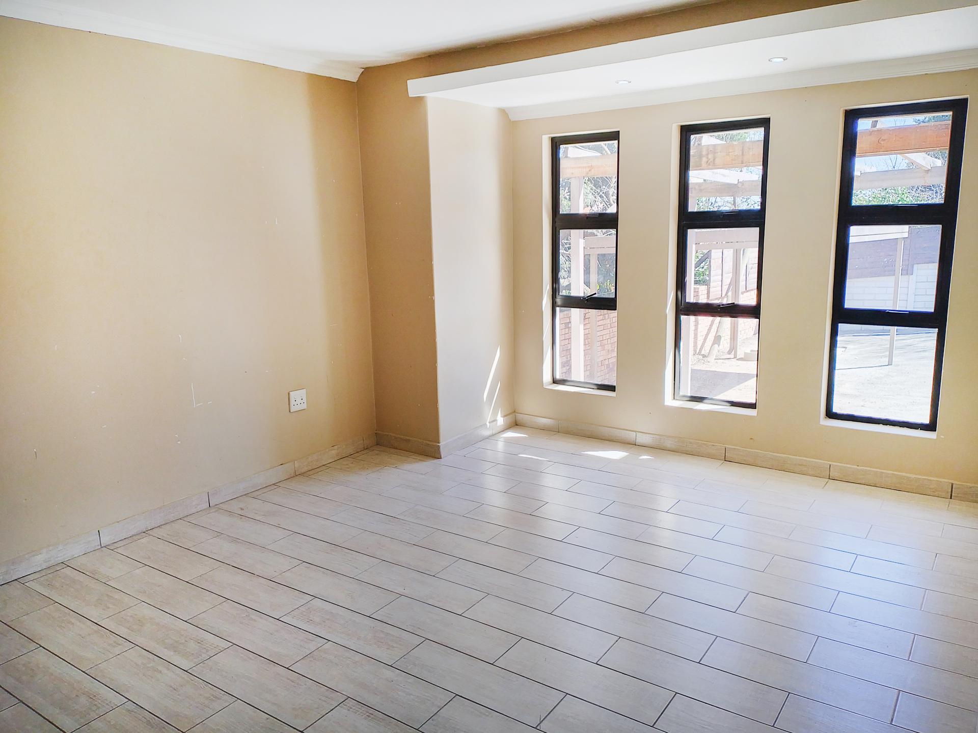  of property in Helderkruin