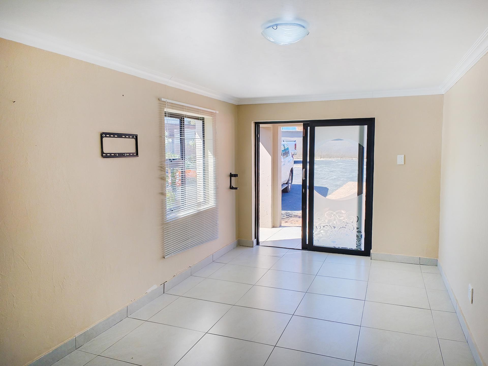  of property in Helderkruin