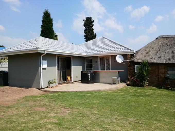 3 Bedroom House for Sale For Sale in Brackendowns - MR724303