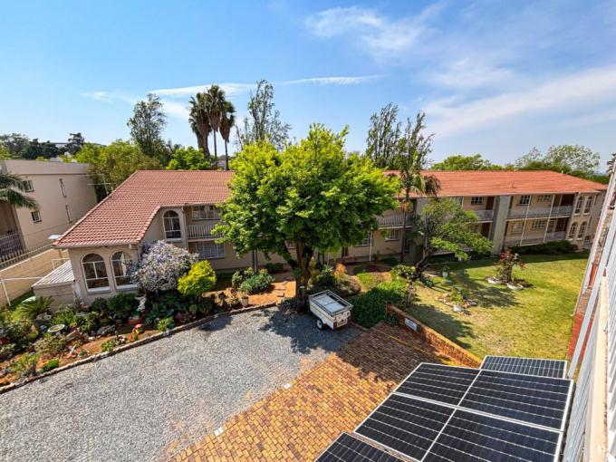 3 Bedroom Simplex for Sale For Sale in South Crest - MR724307