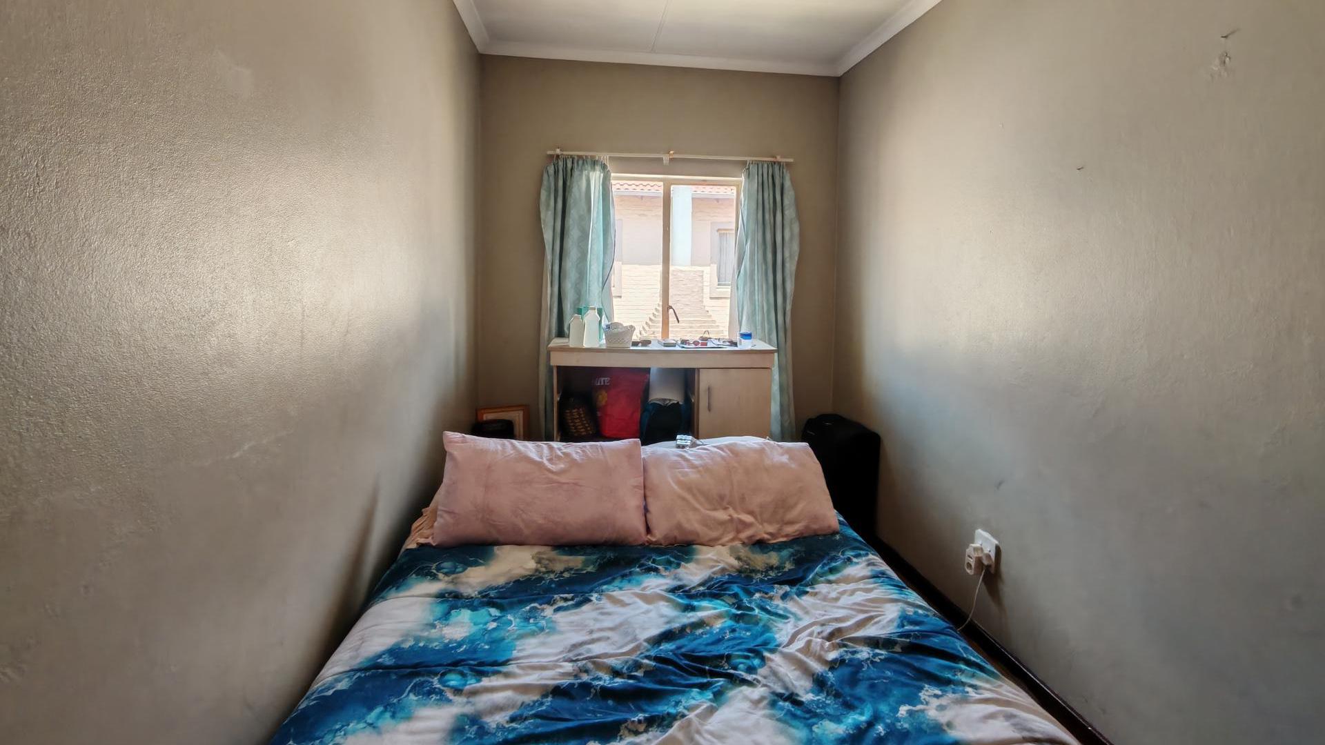 Bed Room 1 of property in Claremont