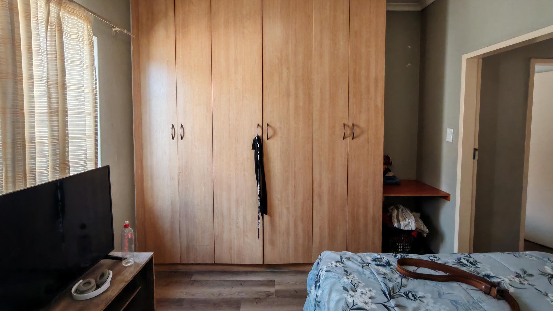 Bed Room 2 of property in Claremont