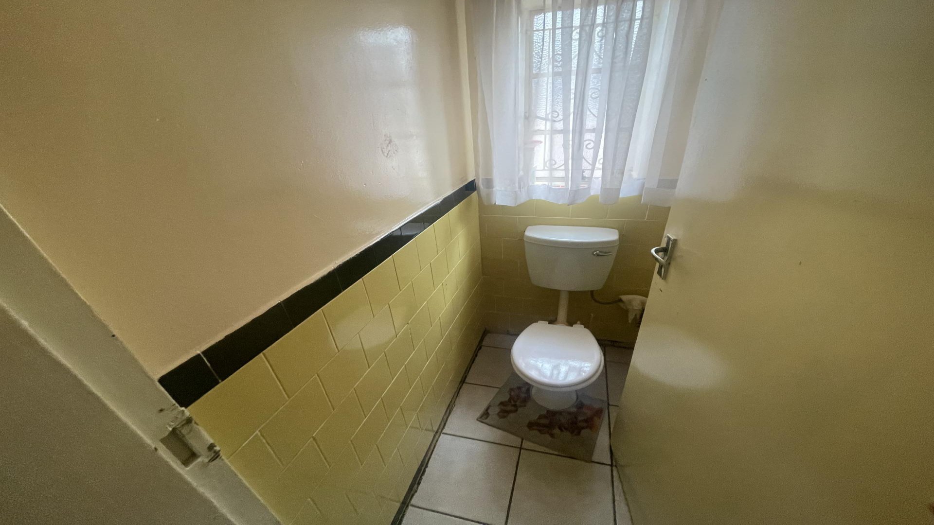 Bathroom 1 of property in Randgate