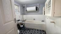 Bathroom 1 of property in South Beach