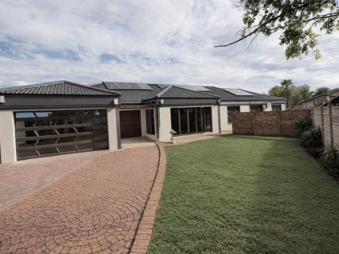 4 Bedroom House for Sale For Sale in Fauna - MR724400