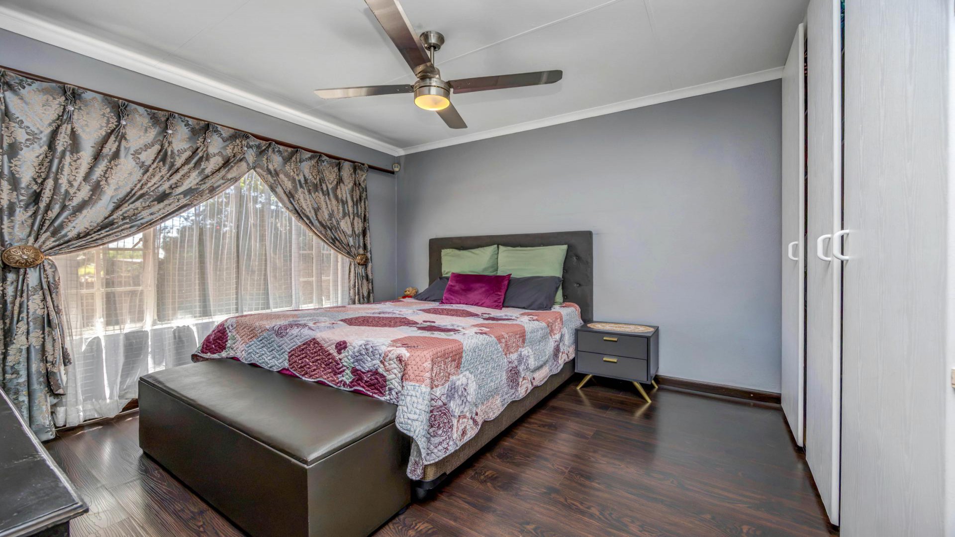 Bed Room 2 of property in Radiokop