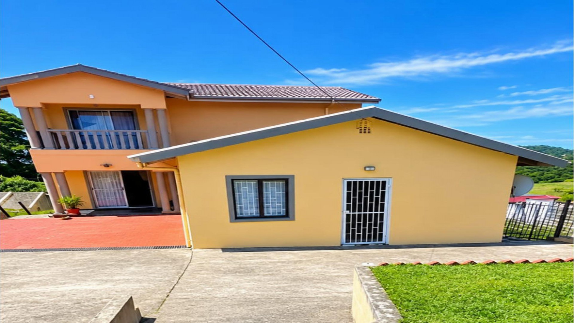Front View of property in Newlands West