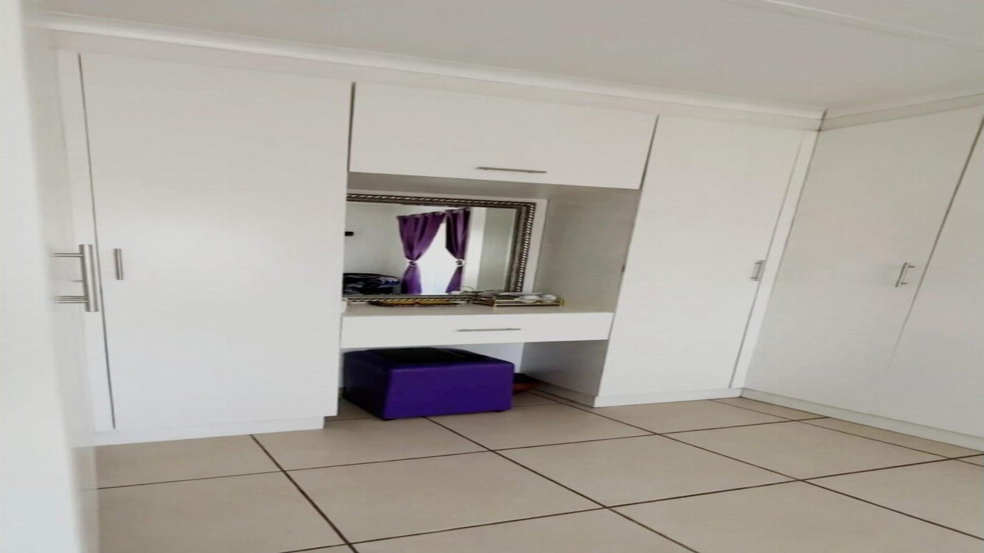 Bed Room 1 of property in Newlands West