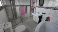 Bathroom 2 of property in Newlands West