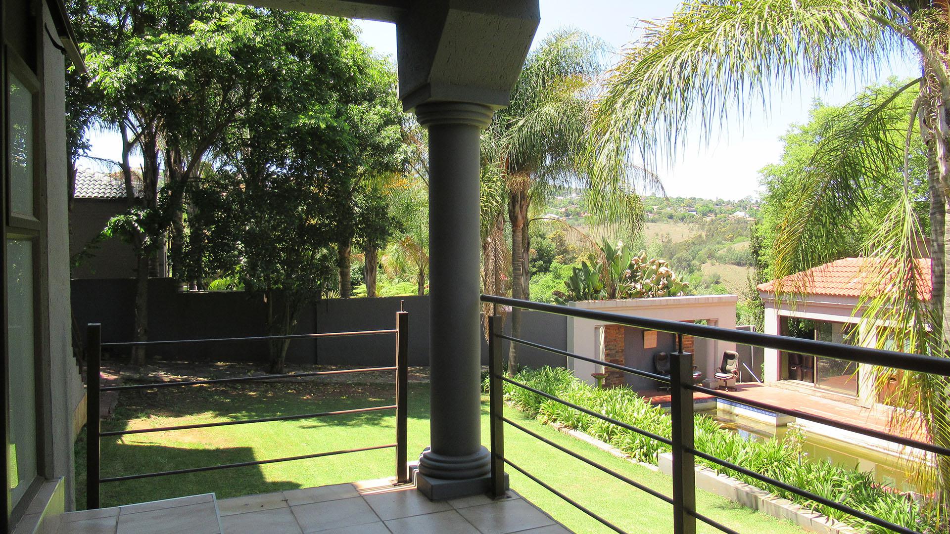 Patio - 32 square meters of property in Rangeview