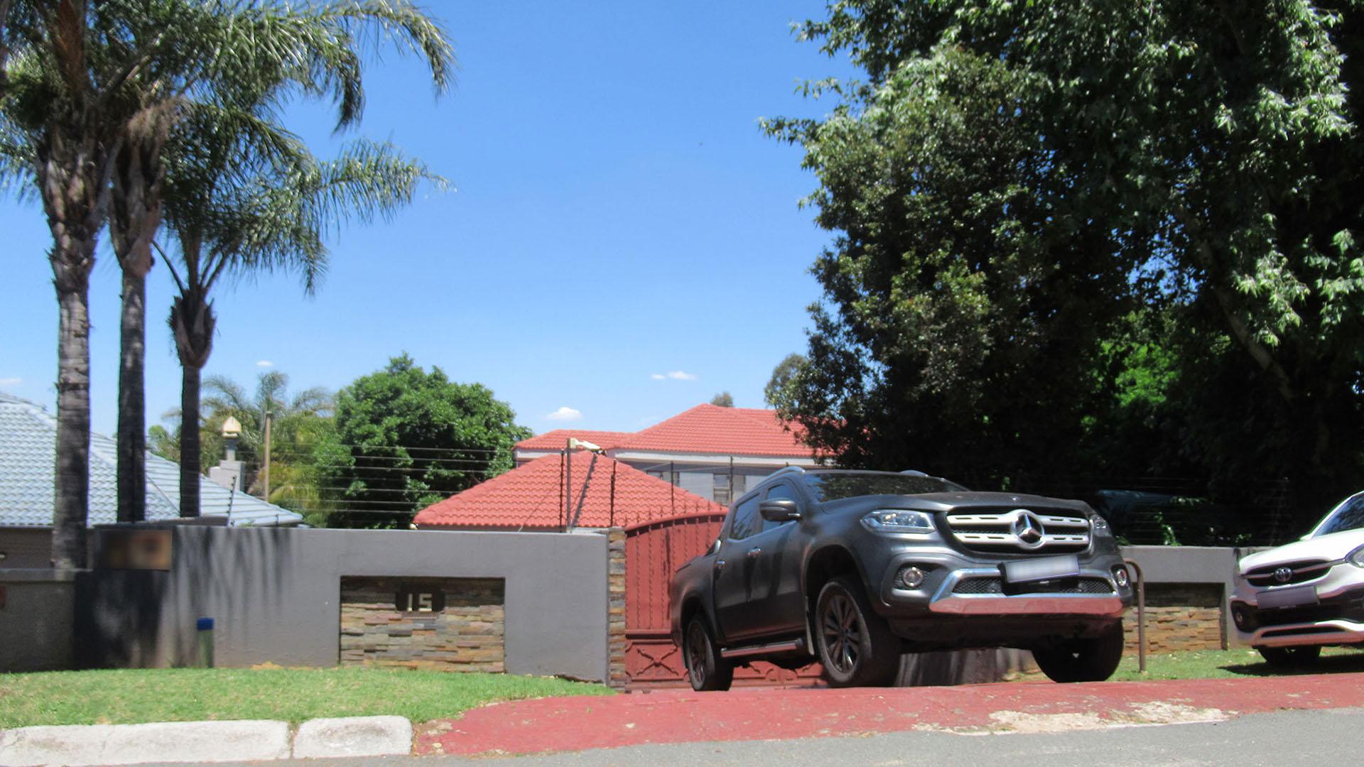 Front View of property in Rangeview