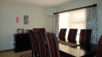 Dining Room - 18 square meters of property in Rangeview
