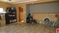 Garage - 36 square meters of property in Rangeview
