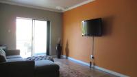 Lounges - 68 square meters of property in Rangeview