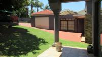 Patio - 32 square meters of property in Rangeview