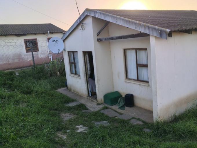 2 Bedroom House for Sale For Sale in Kwa Nobuhle  - MR724471