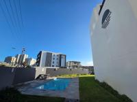 of property in Bloubergstrand