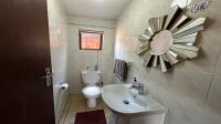Bathroom 3+ of property in Klopperpark