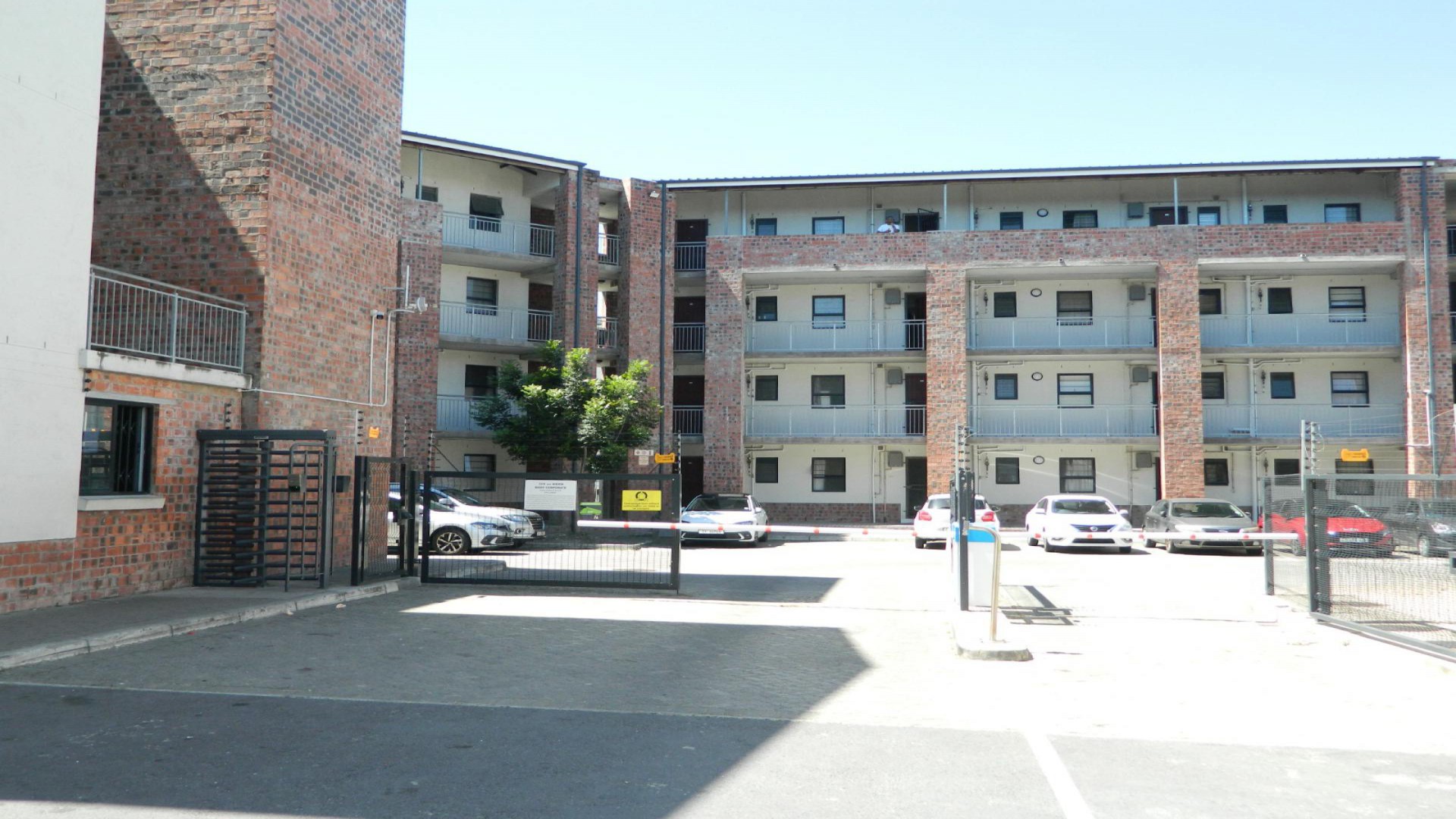Front View of property in Bellville