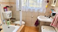 Bathroom 1 of property in Benoni