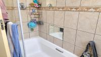 Bathroom 1 of property in Benoni